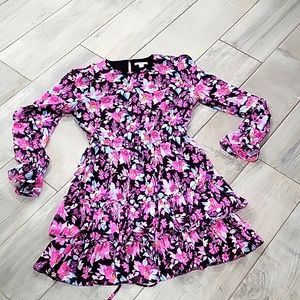 BAR111 FLORAL FLOWY DRESS  SIZE MEDIUM